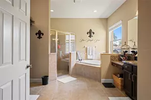 3303 Stonegate Falls Dr, Land O Lakes, FL 34638 - Photo 32