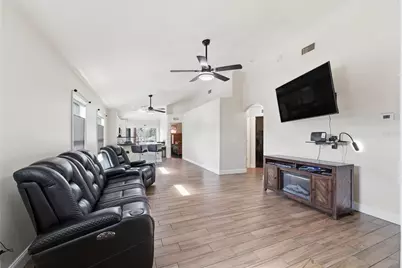 302 Summer Sails Drive, Valrico, FL 33594 - Photo 8