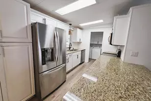 21052 Little Magens Loop, Lutz, FL 33558 - Photo 4