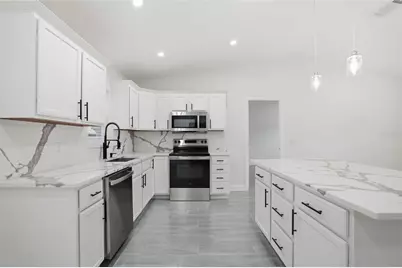 8165 Ridge Road, Weeki Wachee, FL 34613 - Photo 10