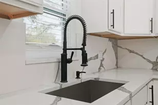 8165 Ridge Rd, Weeki Wachee, FL 34613 - Photo 12