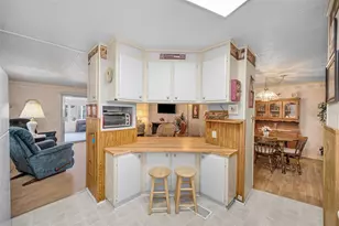 36816 Hibiscus Ct, Zephyrhills, FL 33542 - Photo 16