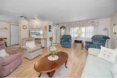 36816 Hibiscus Court, Zephyrhills, FL 33542 - Photo 6