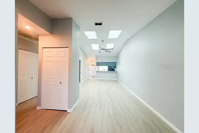 5415 Parkside Villas Drive, Saint Petersburg, FL 33709 - Photo 6