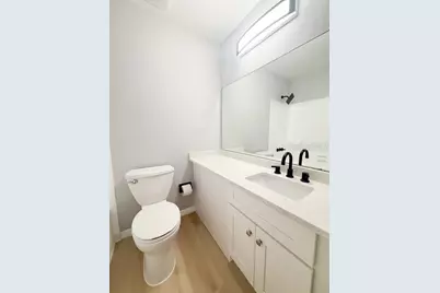 5415 Parkside Villas Drive, Saint Petersburg, FL 33709 - Photo 12