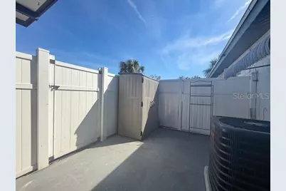 5415 Parkside Villas Drive, Saint Petersburg, FL 33709 - Photo 20