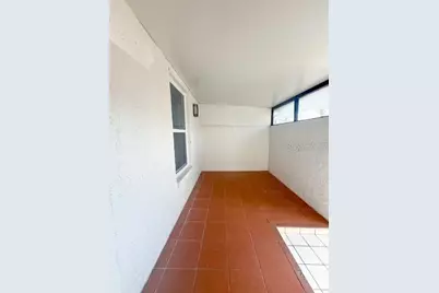 5415 Parkside Villas Drive, Saint Petersburg, FL 33709 - Photo 22