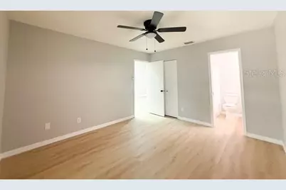 5415 Parkside Villas Drive, Saint Petersburg, FL 33709 - Photo 8