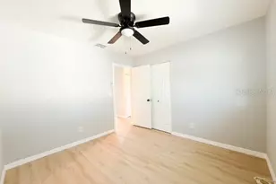 5415 Parkside Villas Dr, Saint Petersburg, FL 33709 - Photo 14