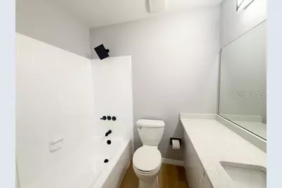 5415 Parkside Villas Drive, Saint Petersburg, FL 33709 - Photo 10