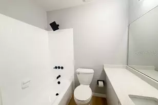 5415 Parkside Villas Dr, Saint Petersburg, FL 33709 - Photo 10