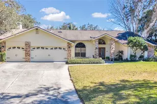 8021 Moonlight Ln, New Port Richey, FL 34654 - Photo 2