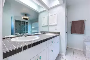 10655 Lakeview Dr, New Port Richey, FL 34654 - Photo 38