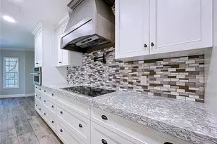 10655 Lakeview Dr, New Port Richey, FL 34654 - Photo 20