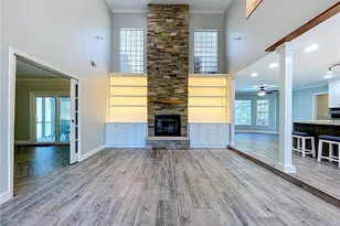 10655 Lakeview Dr, New Port Richey, FL 34654 - Photo 10