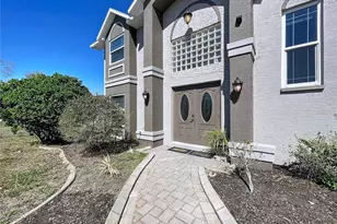 10655 Lakeview Dr, New Port Richey, FL 34654 - Photo 2