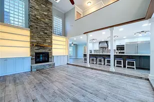 10655 Lakeview Dr, New Port Richey, FL 34654 - Photo 8