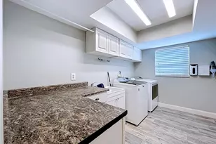 10655 Lakeview Dr, New Port Richey, FL 34654 - Photo 30