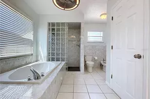 10655 Lakeview Dr, New Port Richey, FL 34654 - Photo 42