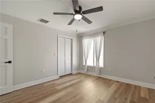 3848 N Lake Dr, Tampa, FL 33614 - Photo 18