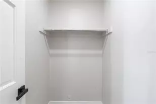 3848 N Lake Dr, Tampa, FL 33614 - Photo 12