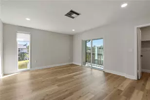 3848 N Lake Dr, Tampa, FL 33614 - Photo 6