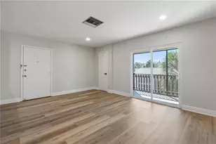 3848 N Lake Dr, Tampa, FL 33614 - Photo 4