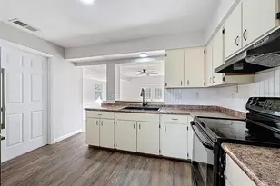 6070 Honeysuckle Ln, Brooksville, FL 34602 - Photo 10