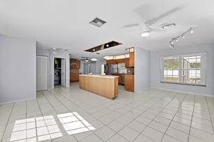 6135 Alderwood St, Spring Hill, FL 34606 - Photo 6