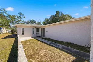 1284 London Ave, Spring Hill, FL 34606 - Photo 2