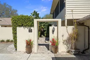 115 Colony S Dr, Tarpon Springs, FL 34689 - Photo 4