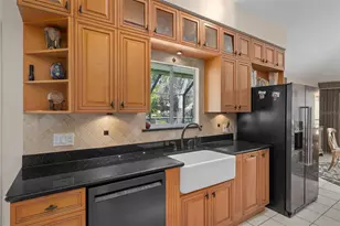 115 Colony S Dr, Tarpon Springs, FL 34689 - Photo 16