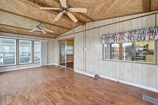 2101 Maui Dr, Holiday, FL 34691 - Photo 22