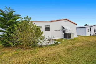 2101 Maui Dr, Holiday, FL 34691 - Photo 42