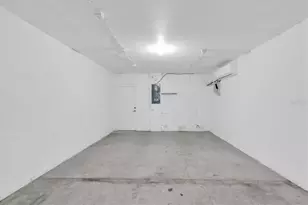 545 Vincinda Crest Way, Tampa, FL 33619 - Photo 32