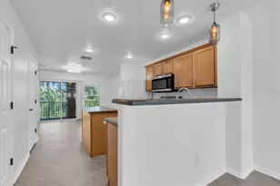 545 Vincinda Crest Way, Tampa, FL 33619 - Photo 8