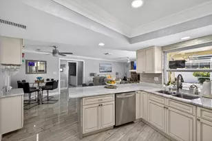 8134 Bayshore Dr, Seminole, FL 33776 - Photo 10