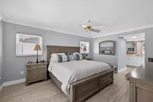 8134 Bayshore Dr, Seminole, FL 33776 - Photo 14