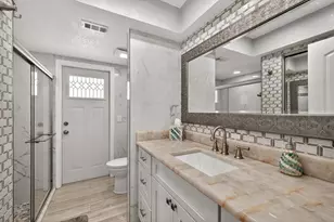 8134 Bayshore Dr, Seminole, FL 33776 - Photo 28