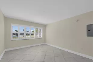 8 Glencoe Pl, Dunedin, FL 34698 - Photo 24