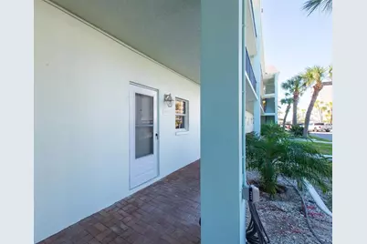 8 Glencoe Place #105, Dunedin, FL 34698 - Photo 2