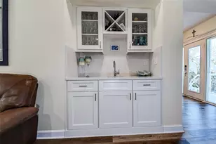 1607 Gulf Rd, Tarpon Springs, FL 34689 - Photo 12