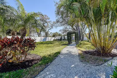 1607 Gulf Road, Tarpon Springs, FL 34689 - Photo 72