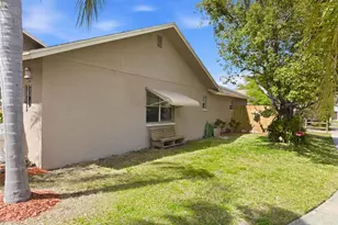 7923 Adelaide Loop, New Port Richey, FL 34655 - Photo 4