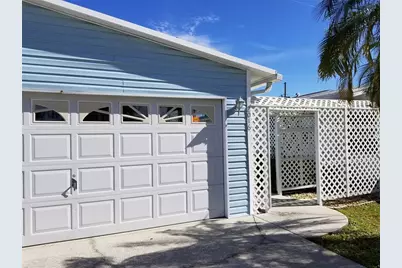 2016 Lake Linda Circle, Lutz, FL 33558 - Photo 2