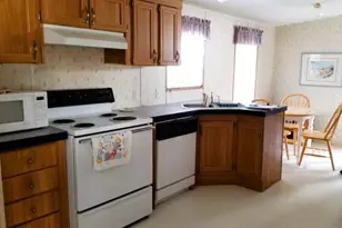 2016 Lake Linda Cir, Lutz, FL 33558 - Photo 14