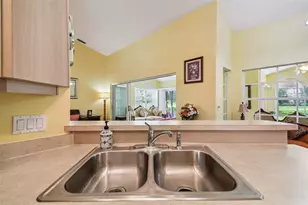 12728 Flamingo Pkwy, Spring Hill, FL 34610 - Photo 16