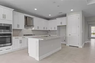 18075 Cresswind Ter, Lakewood Ranch, FL 34211 - Photo 8