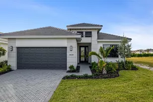 18139 Cresswind Ter, Lakewood Ranch, FL 34211 - Photo 2