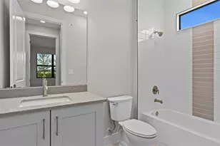 18139 Cresswind Ter, Lakewood Ranch, FL 34211 - Photo 16